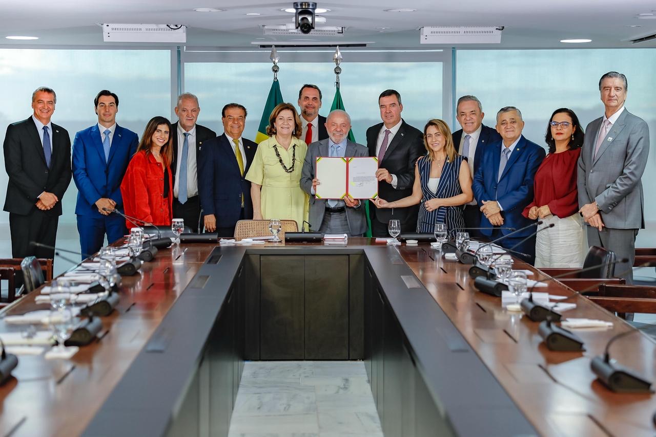 COM ARTICULAÇÃO DE SORAYA THRONICKE, LULA DESTRAVA MAIS DE R$ 1 BILHÃO PARA OBRAS EM MS.