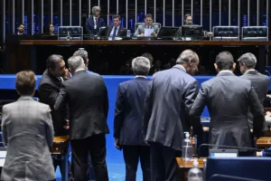 Política
