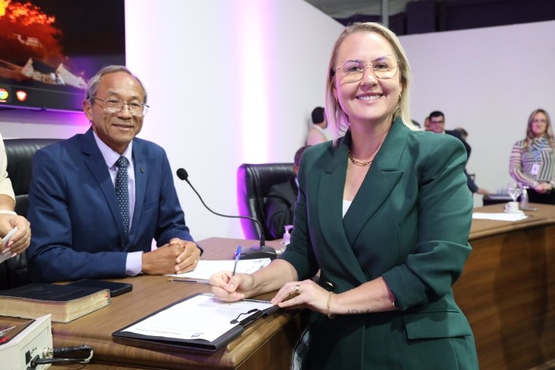 Liandra Brambilla garante mais dois anos no comando da Câmara de Dourados